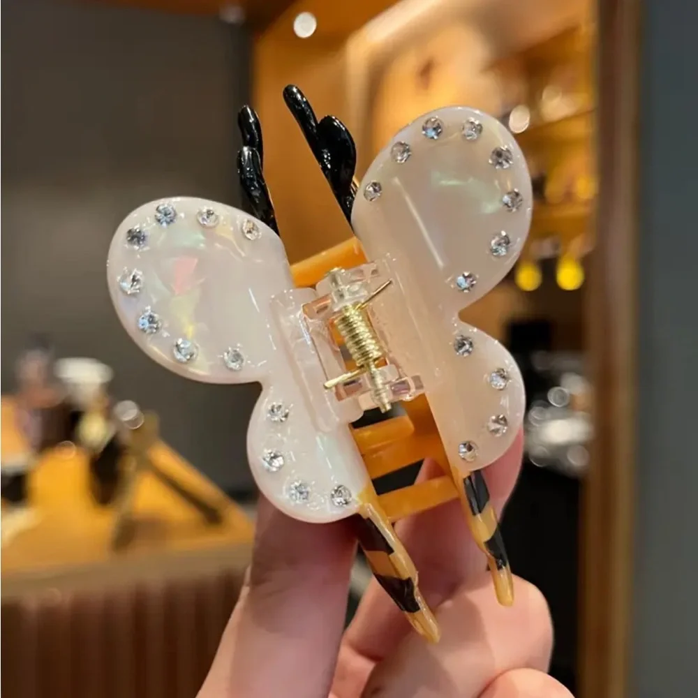 💖 3/$30 💖 Yellow Bumble Bee Hair Claw Clip